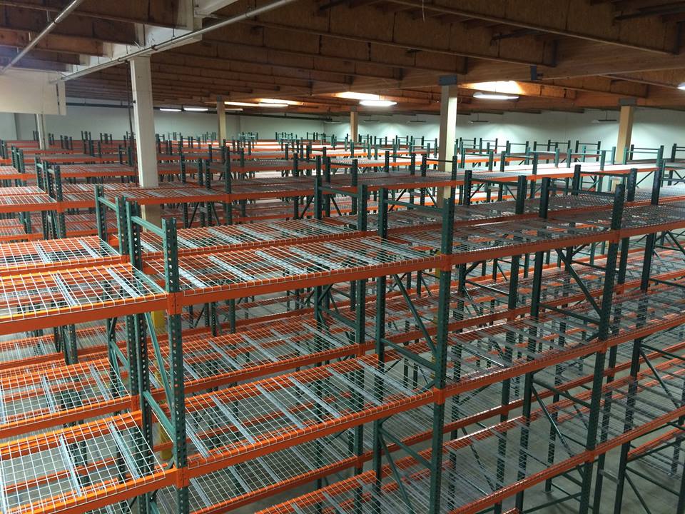 New warehouse pallet rack systems